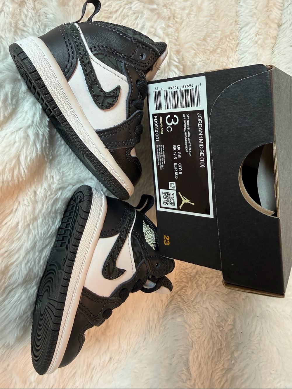 Nike Kids Black and White Jordan 1 Mid Infant Sneakers